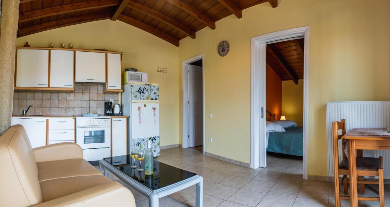 Julia΄S Apartment Alepou Luaran gambar