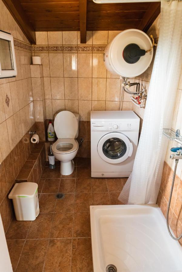 Julia΄S Apartment Alepou Luaran gambar