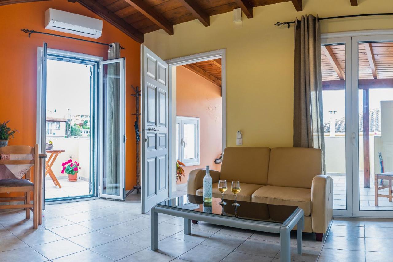 Julia΄S Apartment Alepou Luaran gambar