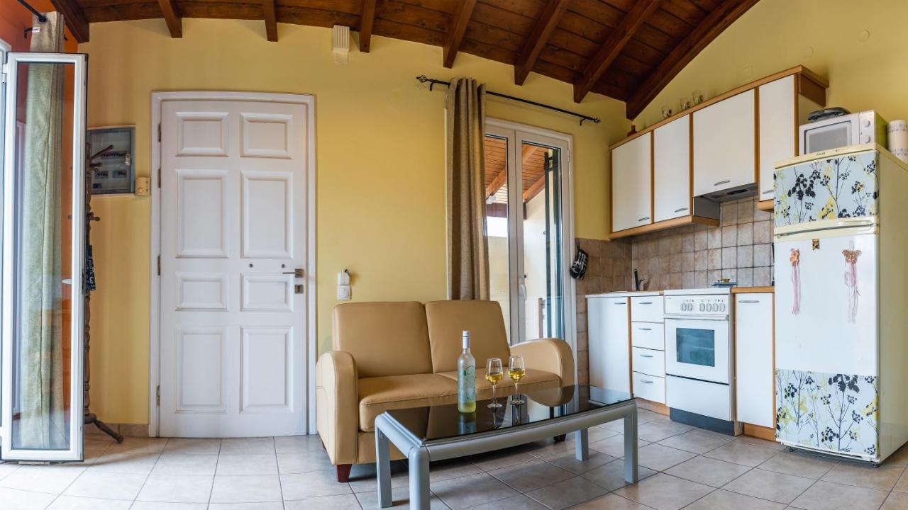 Julia΄S Apartment Alepou Luaran gambar